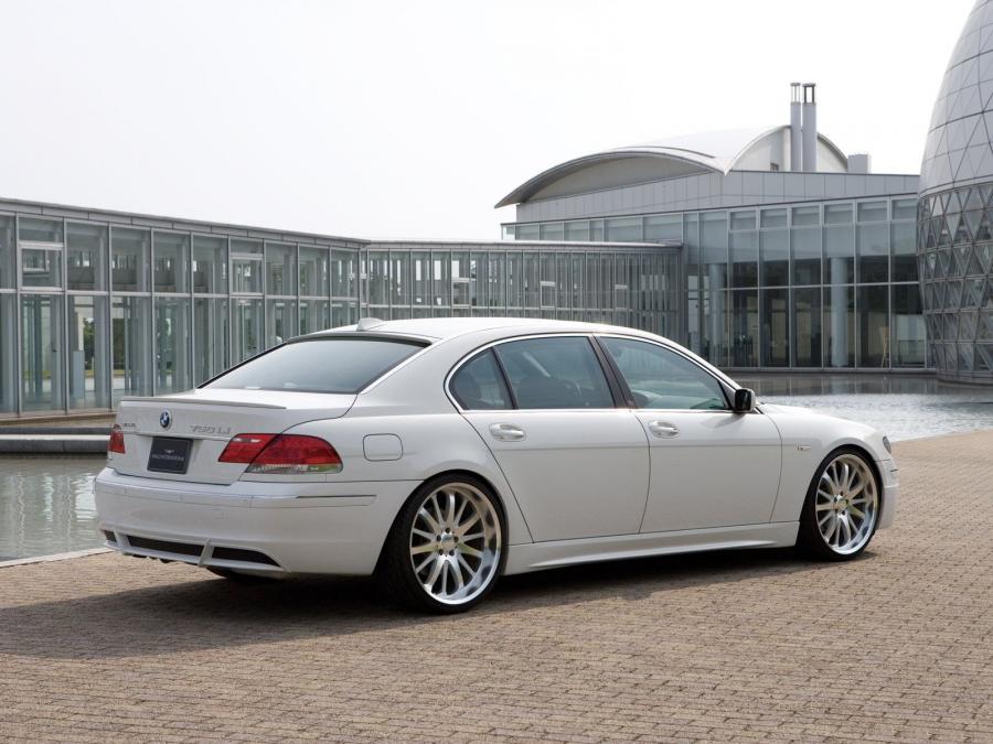  BMW 750Li by Wald 2005 года  (фото 2 из 10)
